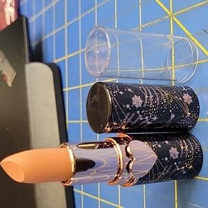 Black and Gold Starry Exchangable Lid Lipstick Beige 01